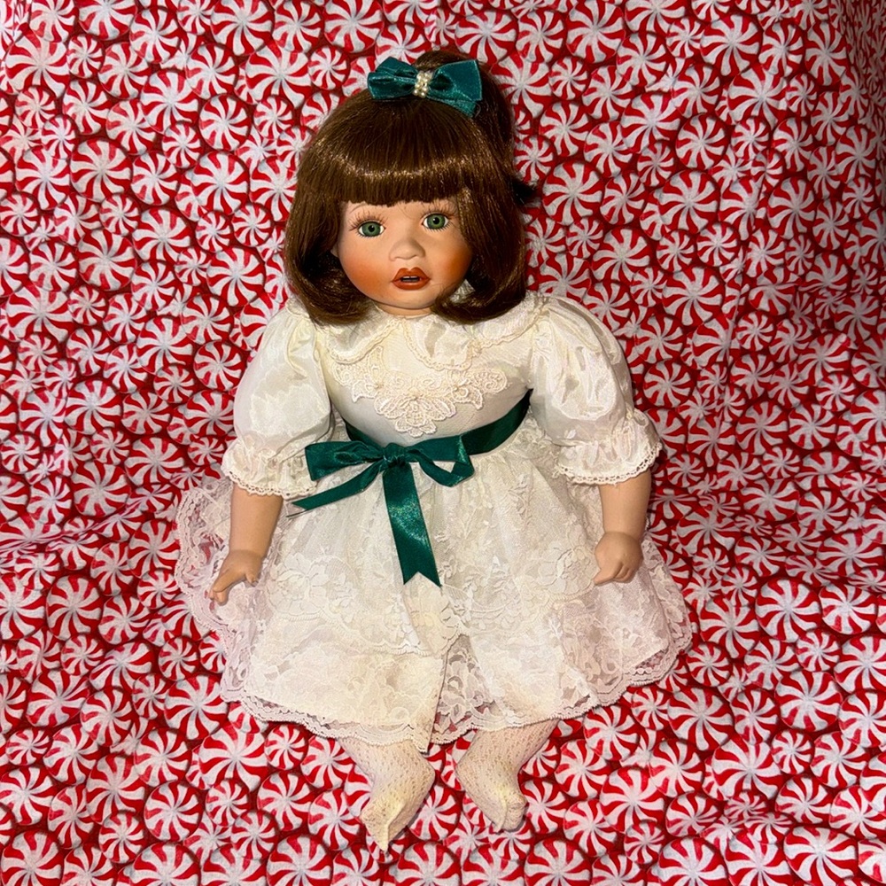 House of Lloyd Christmas Around the World Porcelain Doll Vintage Kaetlyn Mikael
